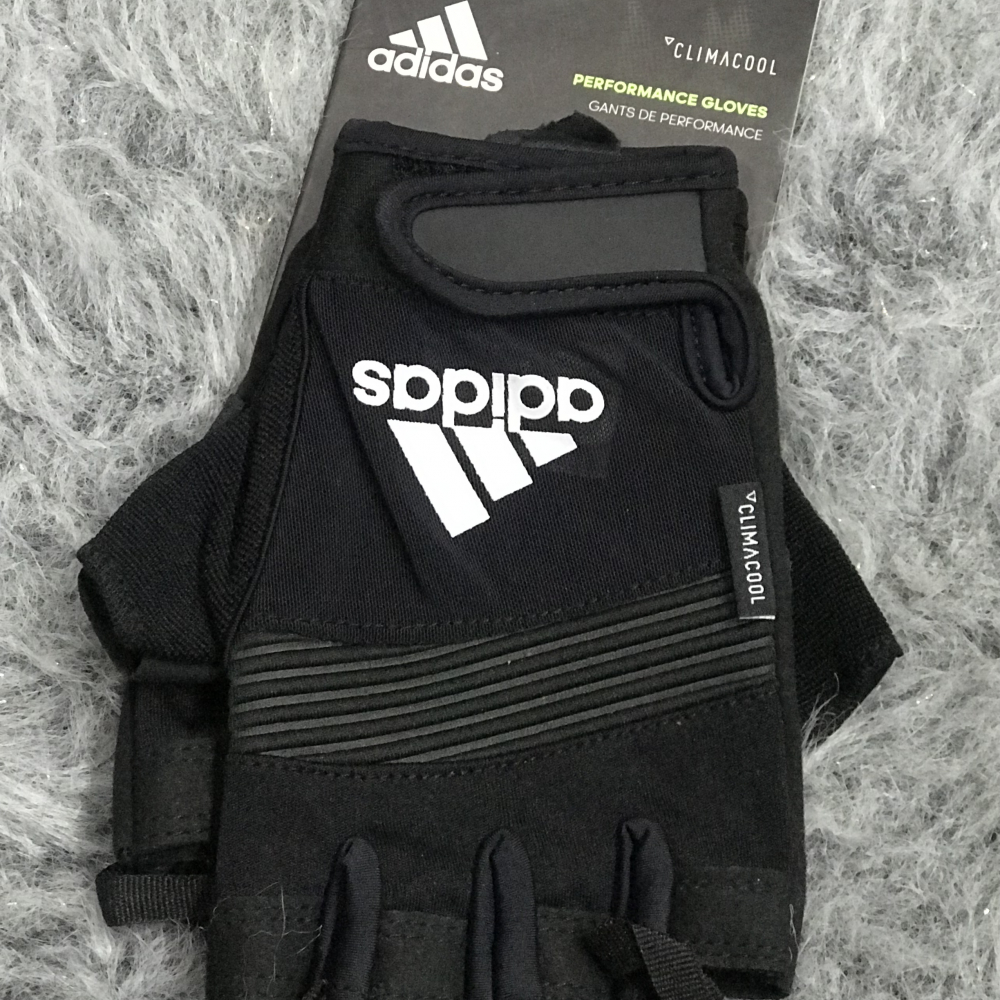 Guantes deportivos  Adidas 